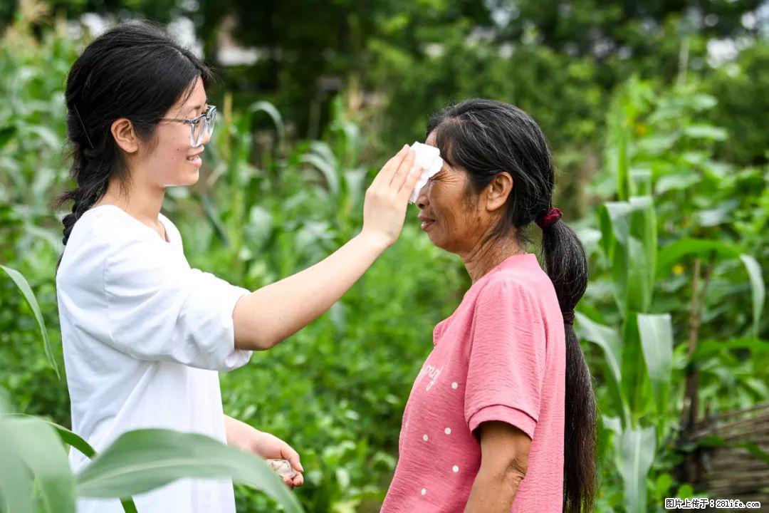 全网追的“扁担女孩”，找了一份暑假工，时薪12元 - 海东生活资讯 - 海东28生活网 haidong.28life.com